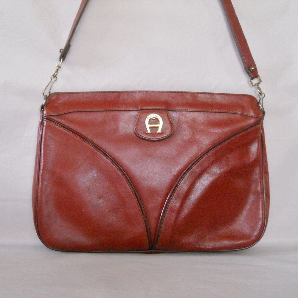 Etienne Aigner Shoulder Bag, Leather, Oxblood, Flex-Frame, Burgundy